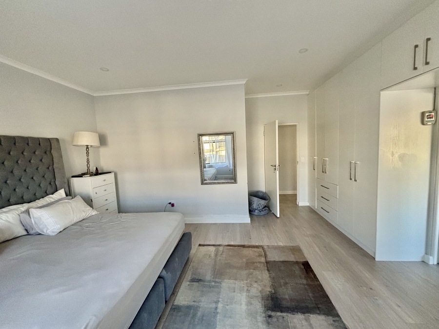 4 Bedroom Property for Sale in Sandown Western Cape